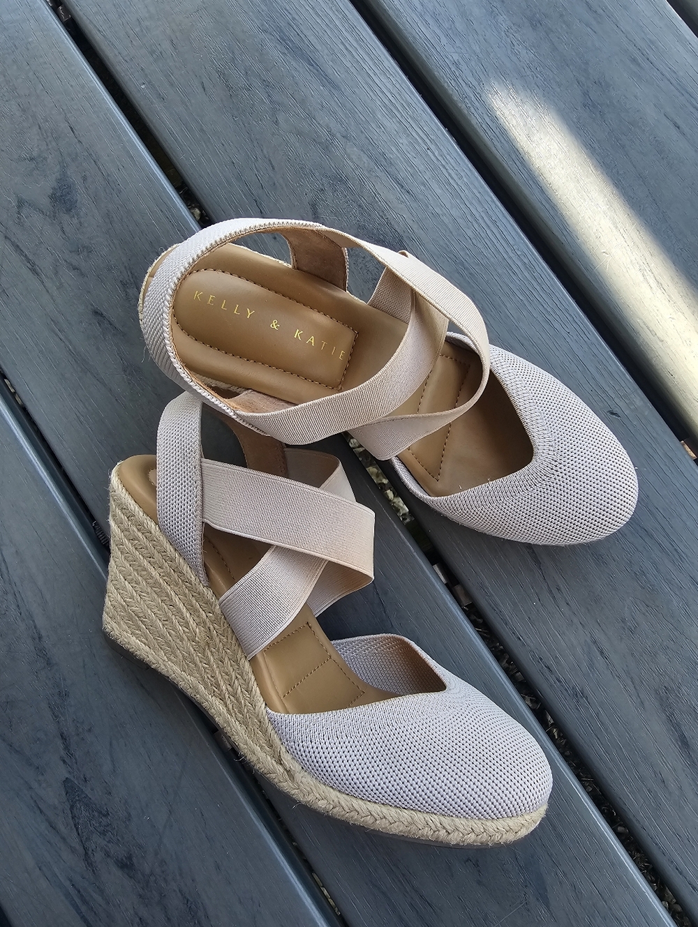 Kelly & Kate wedge sandals sz 8M